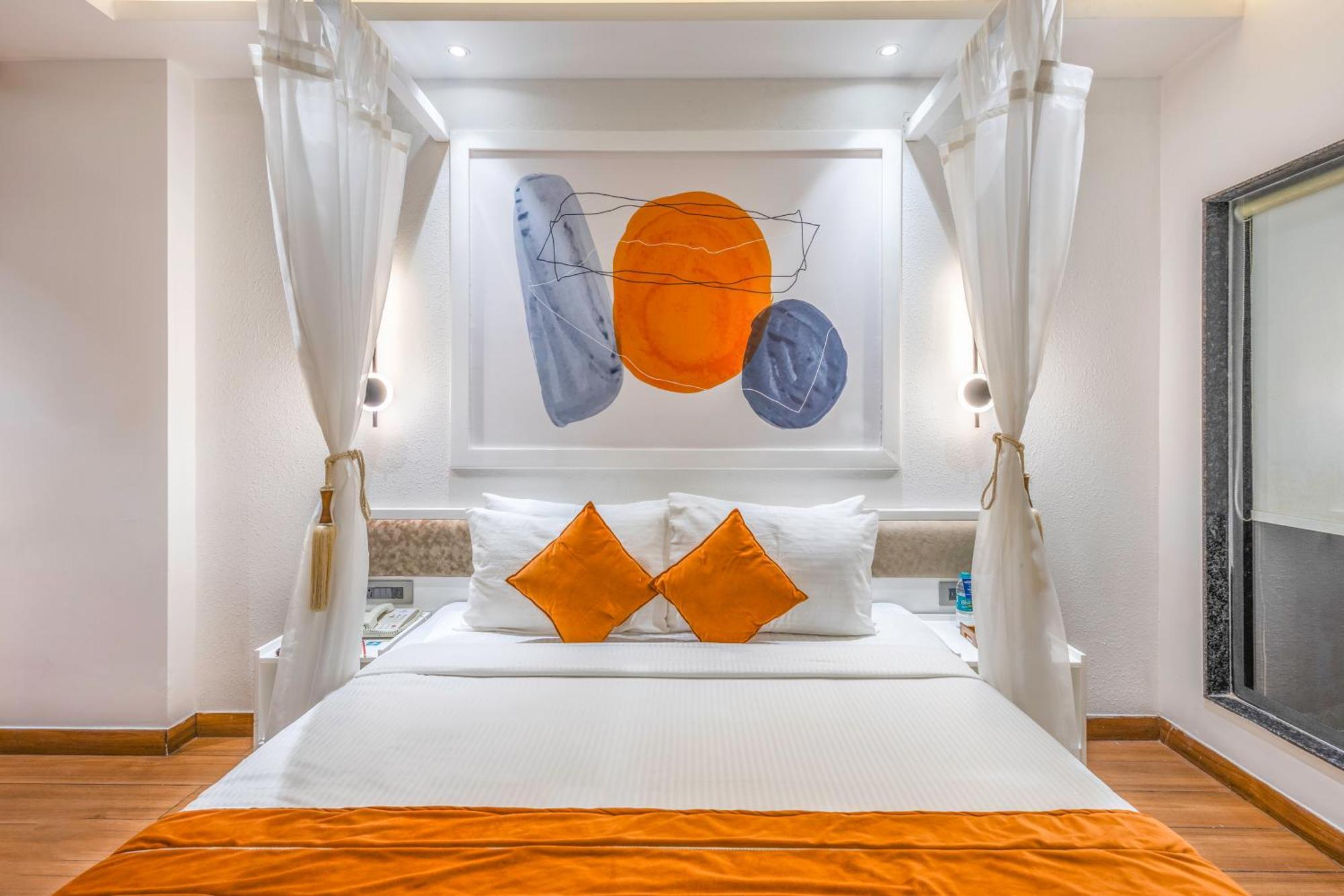 Clarion Hotel Дехрадун Екстериор снимка
